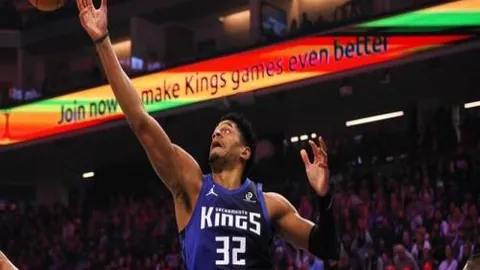 上海海港B队战胜泰安天贶，温钧翔、廖重九助阵锁定胜局